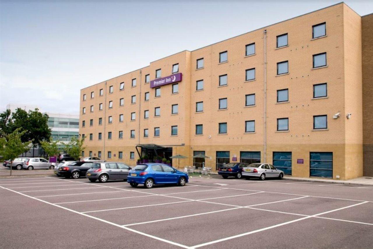 Premier Inn Stevenage Central Exterior foto