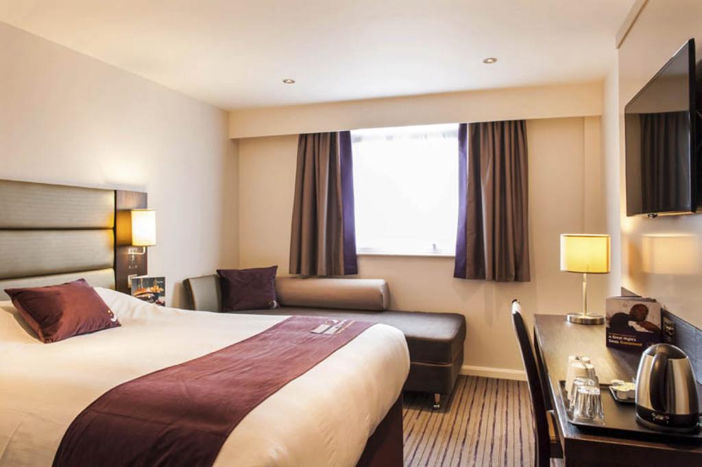 Premier Inn Stevenage Central Exterior foto